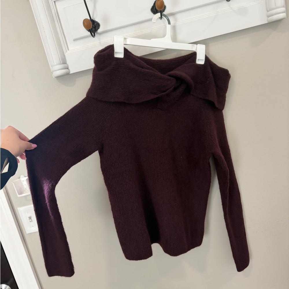 H&M Size XL Off the Shoulder Purple Sweater